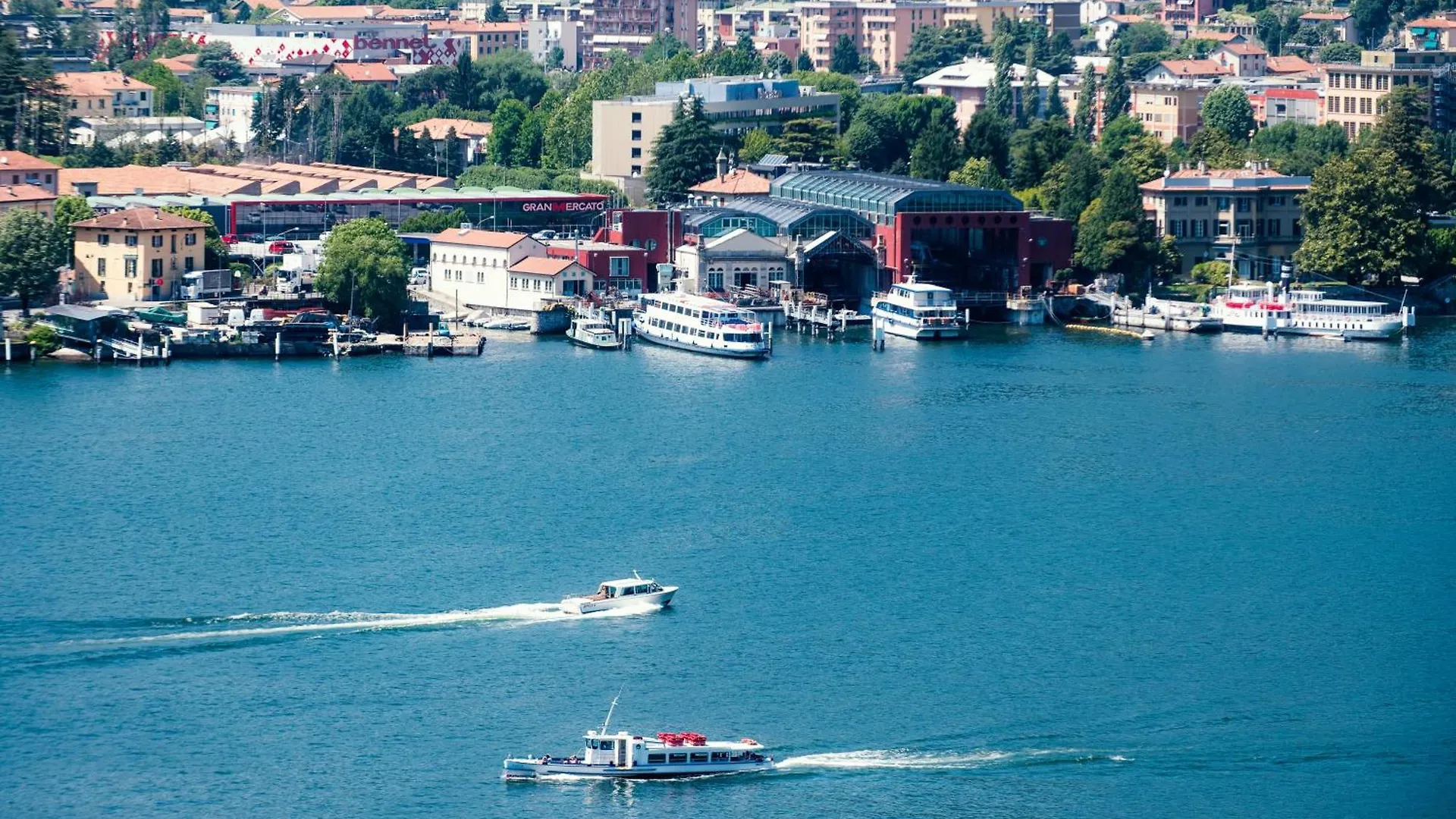 Como Lake & Mountain